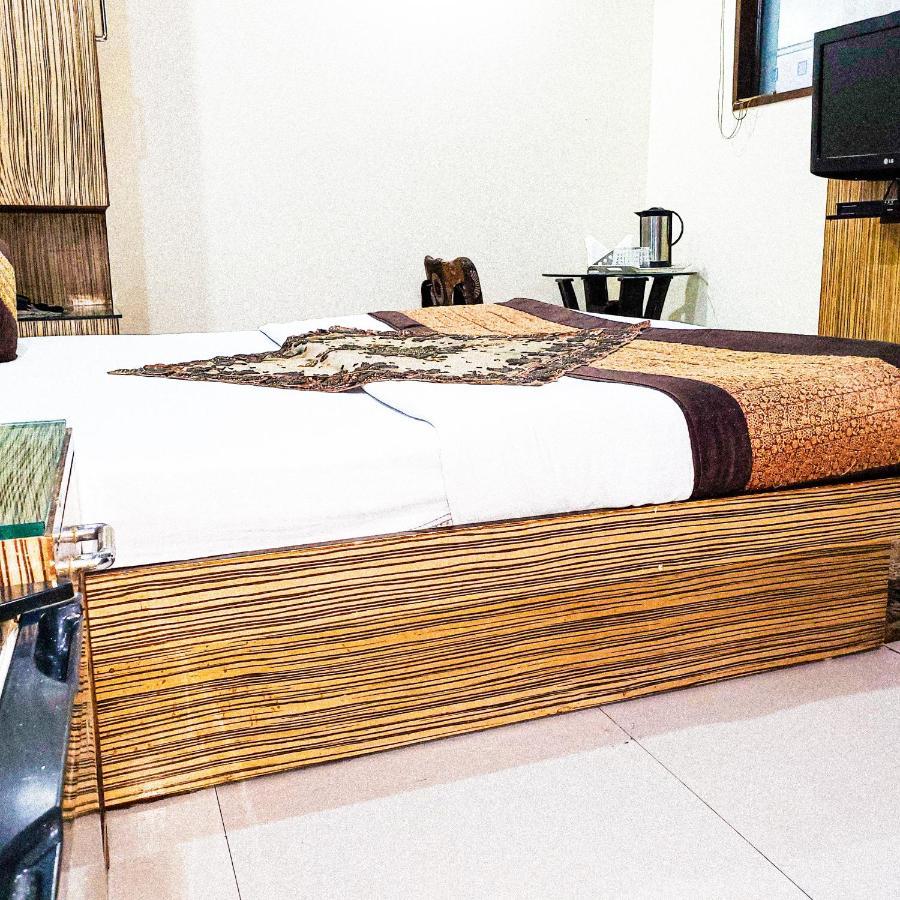 Hotel Shivdev International, Near New Delhi Railway Station エクステリア 写真